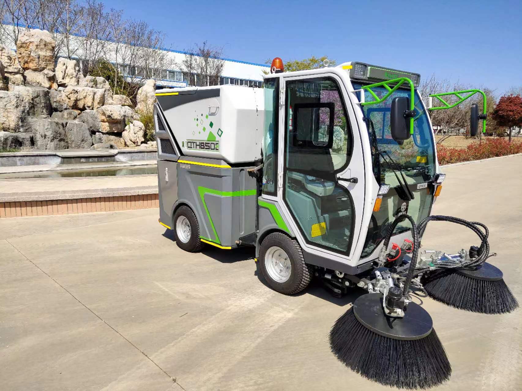 electric sweeper vehicle for urban & industrial use | vacuum cleaning vehicle